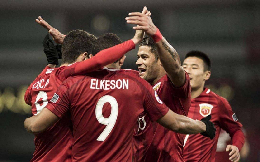 包含上海上港险胜，亚冠淘汰赛名额渐行渐近的词条