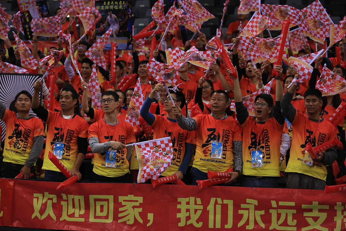 关于青岛球队人气高涨，坚守主场取得胜利的信息