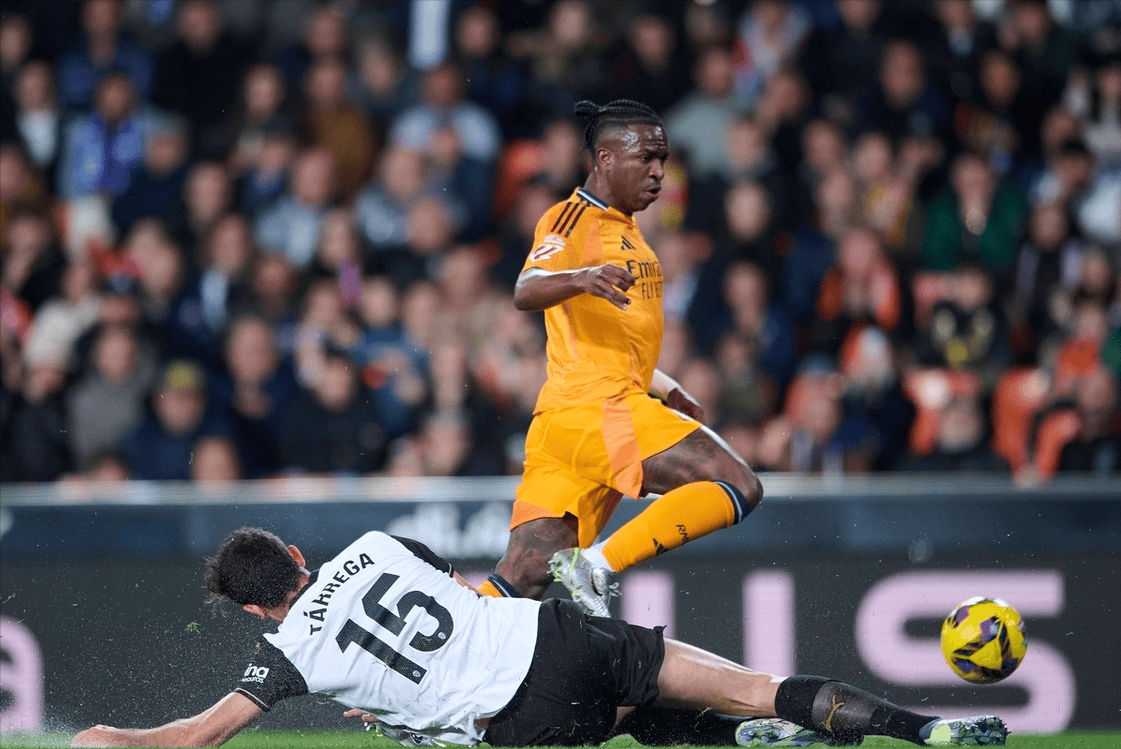 -包含瓦伦西亚逆袭击败切尔西，意外晋级决赛的词条