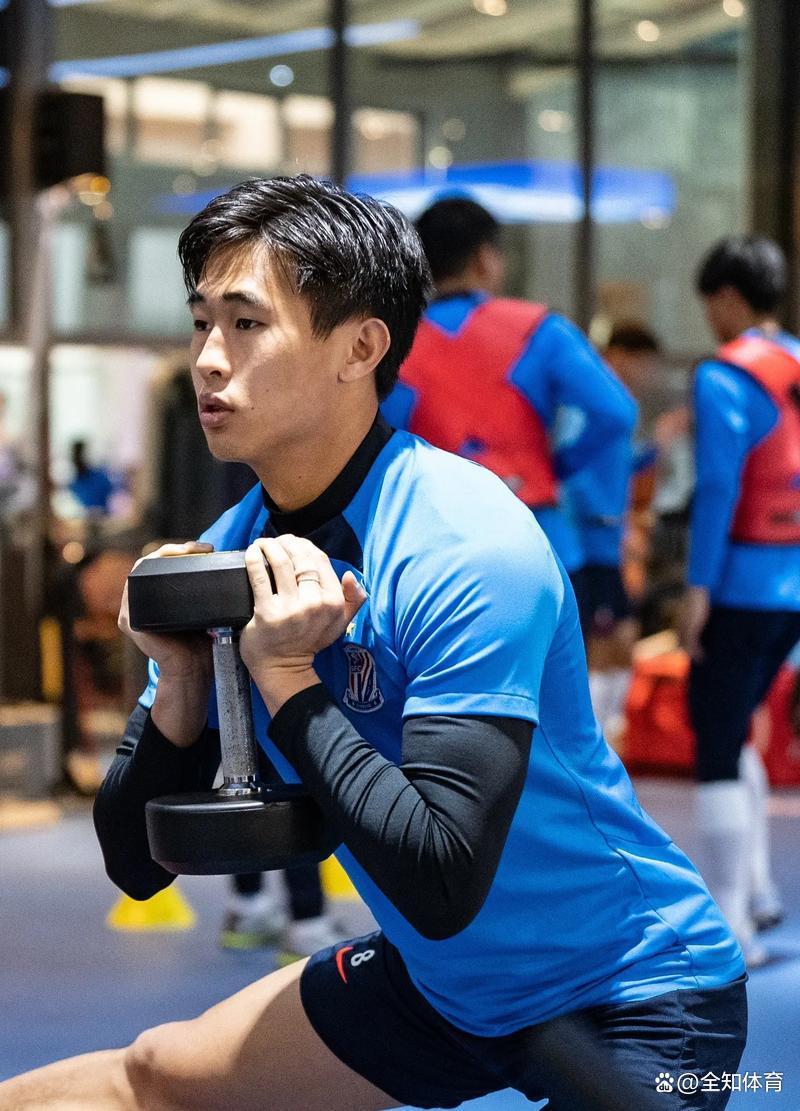 包含恢复期间持续观察，明星球员加强康复治疗的词条