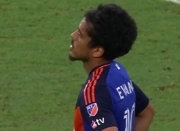 包含球员伤情恶化一支球队陷入困境的词条