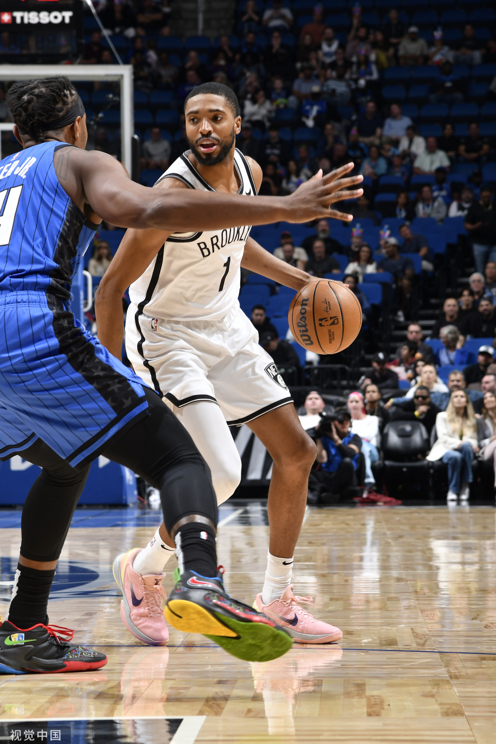 魔术在主场逆袭篮网，喜迎胜利的简单介绍