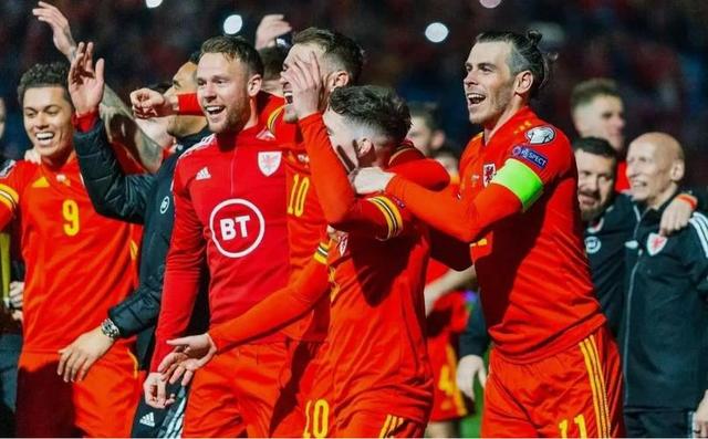 DB游戏-包含红魔备战欧国联小组赛，目标晋级的词条