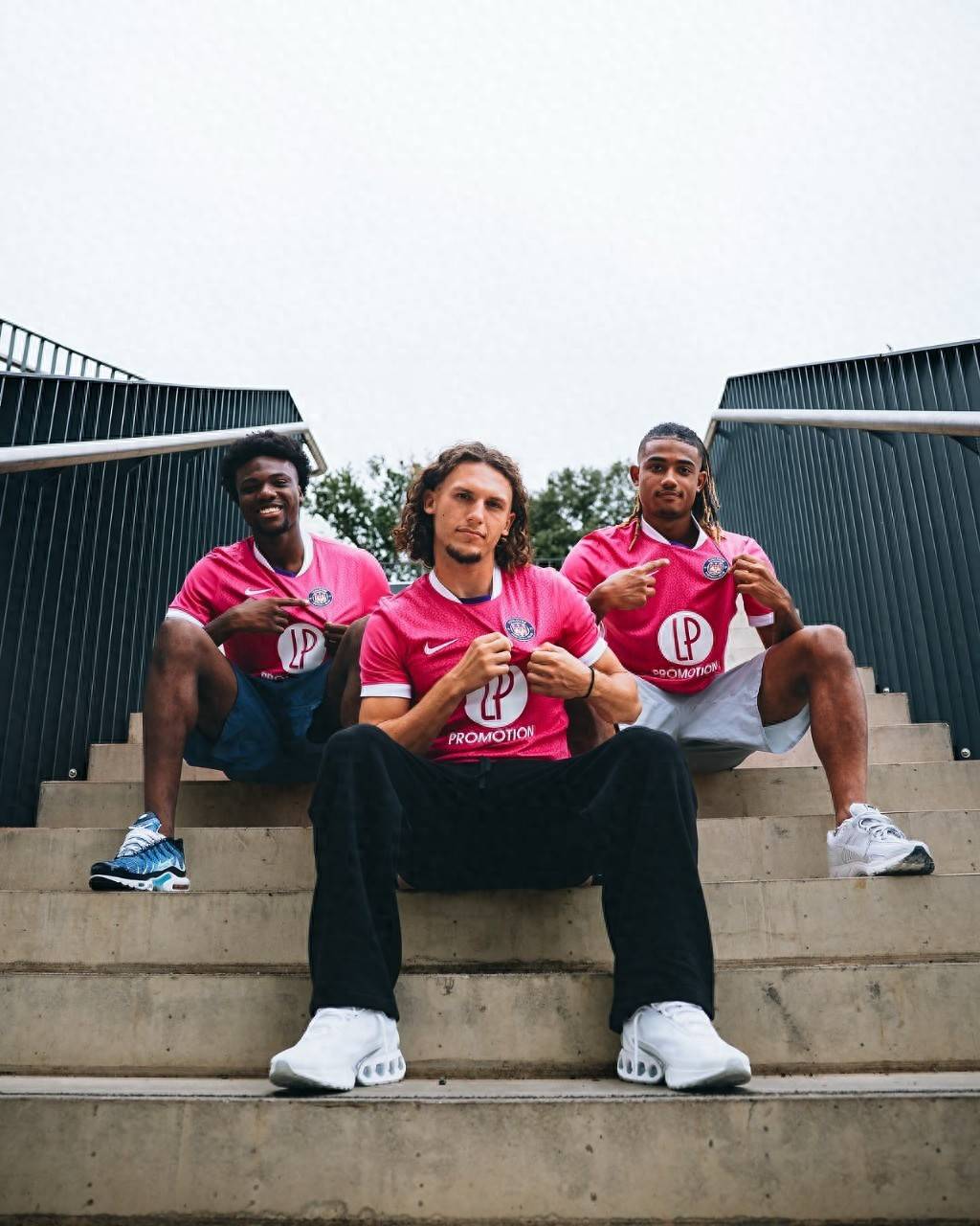 DB游戏-图卢兹客场挑战里昂，双方实力悬殊