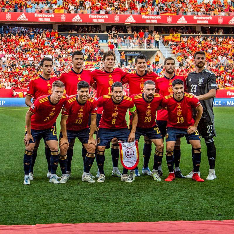 欧国联赛双方球队士气高昂全力以赴 欧国联赛双方球队士气高昂全力以赴