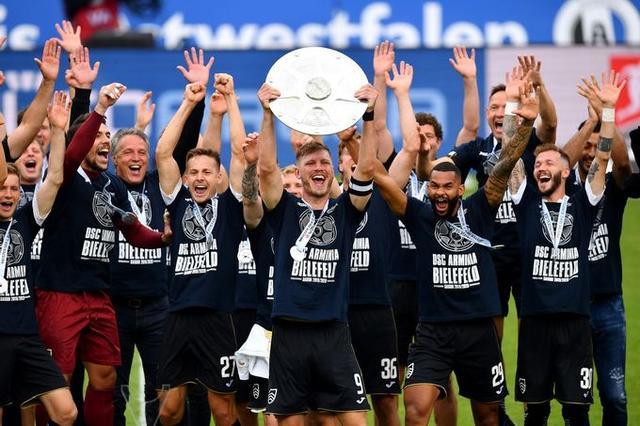 DB彩票平台-德甲升班马惊人表现小球队跻身前四的简单介绍