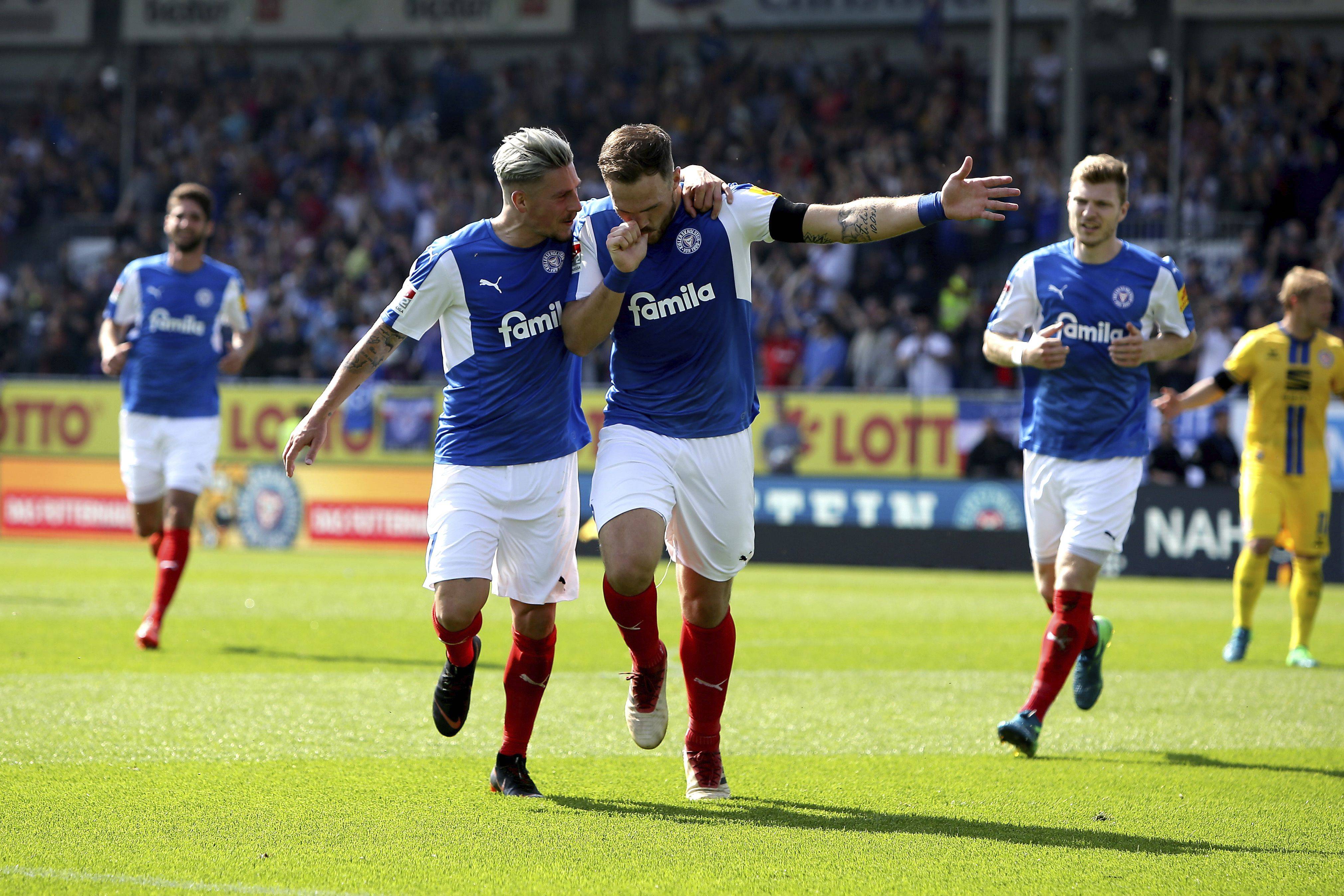 关于沙尔克新援首秀表现抢眼，球迷期待他的表现的信息