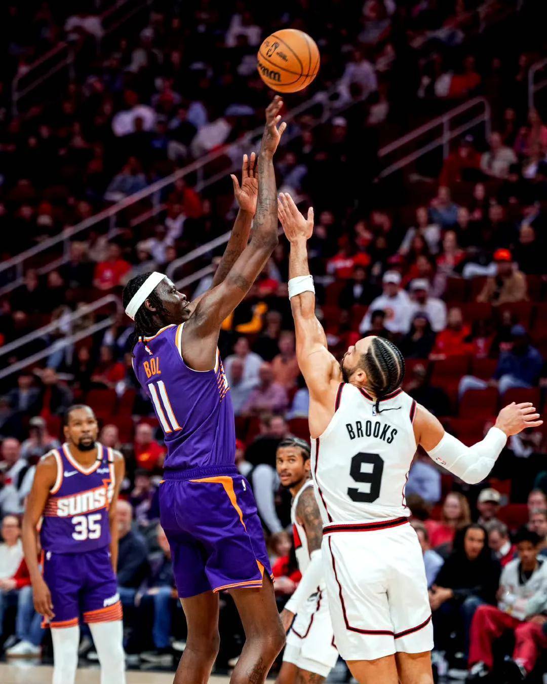 篮网逆转击败森林狼，厄文暴扣30+10的简单介绍