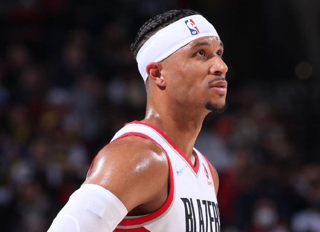 DB彩票官方网站-爵士主场大胜黄蜂，久违胜利