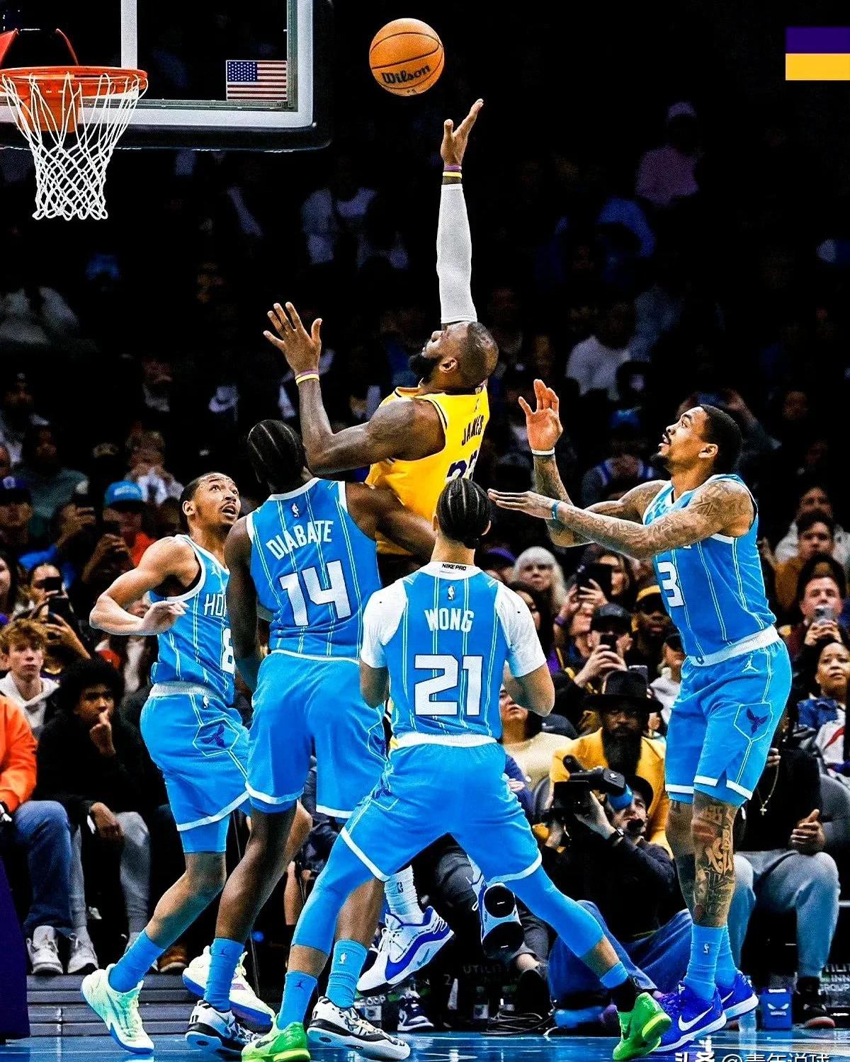 开拓者主场大胜黄蜂取得两连胜 开拓者主场大胜黄蜂取得两连胜