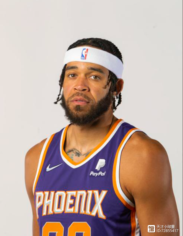 老将球员闪耀全场，领投领队向胜利迈进的简单介绍