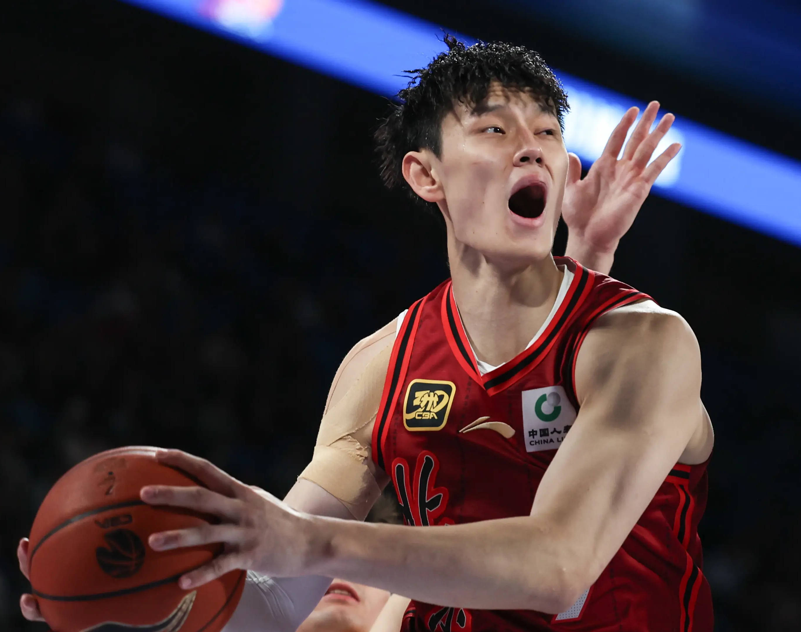 国王碾压篮网，周琦统治全场